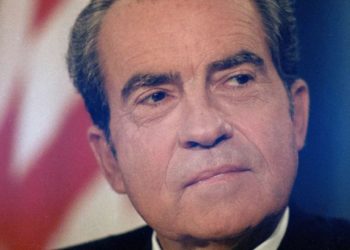 How Nixon and FDR Used “Crises” to Destroy the Dollar’s Links to Gold