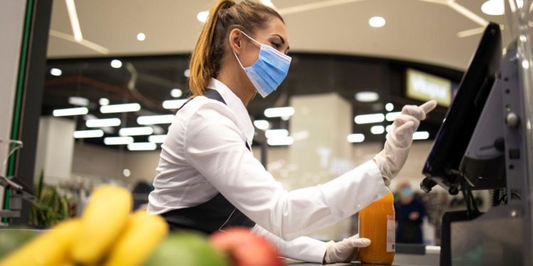 Real Wages Plummet as Inflation Hits the US Recovery
