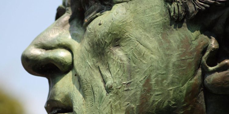 Money and Banking after World War II: A Study in Extremes