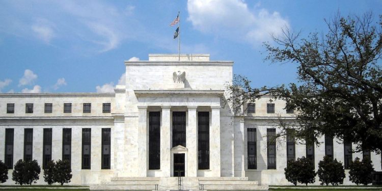 Inflation or Recession? The Fed Faces a Choice.