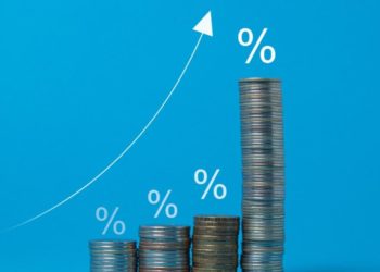 Should the Fed Increase the Money Supply in Response to a Growing Economy?