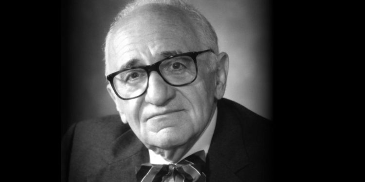 Promoting Natural Rights Instead of Conservatism: Looking at Rothbard and Jaffa