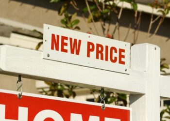 Without Easy Money from the Fed, Home Prices Will Keep Falling