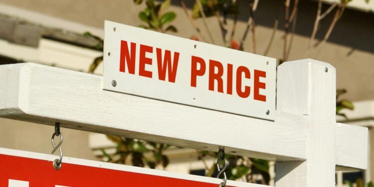 Without Easy Money from the Fed, Home Prices Will Keep Falling
