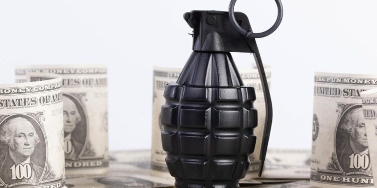 Will Global Rate Hikes Set Off a Global Debt Bomb?