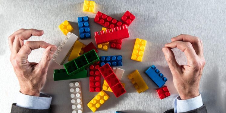 Can a Deeply Unserious America Fix Its Economy?