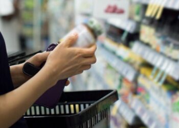 Behavioral Economics Challenges the Rationality of Consumer Choices