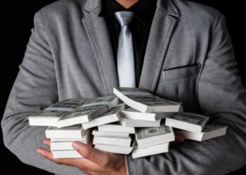 Who Are the Wealth Destroyers, Politicians or Billionaires?