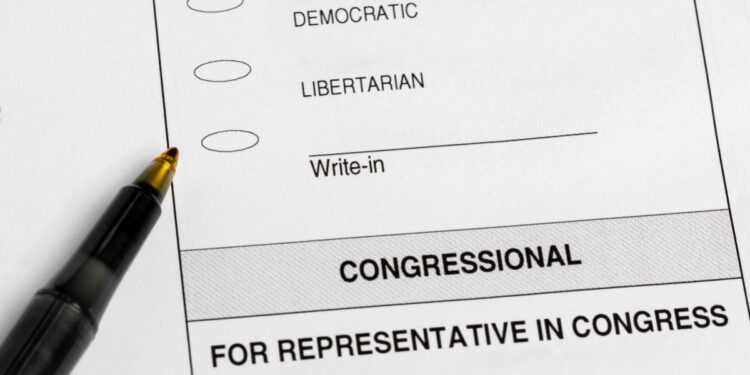 Libertarian Law by Democratic Means: The Power of Ideologies and Public Opinion