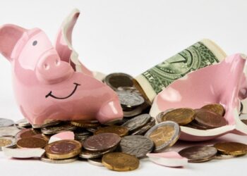 The Bankruptcy Caravan Is Now Arriving: Time to Pay for the Easy Money