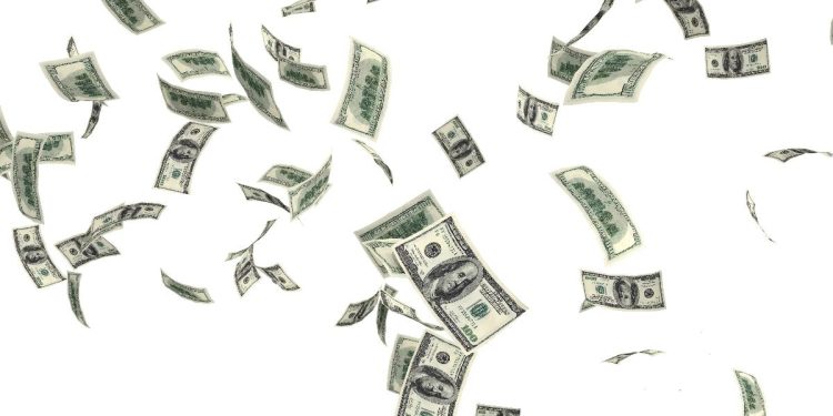 Correlations and the Definition of the Money Supply