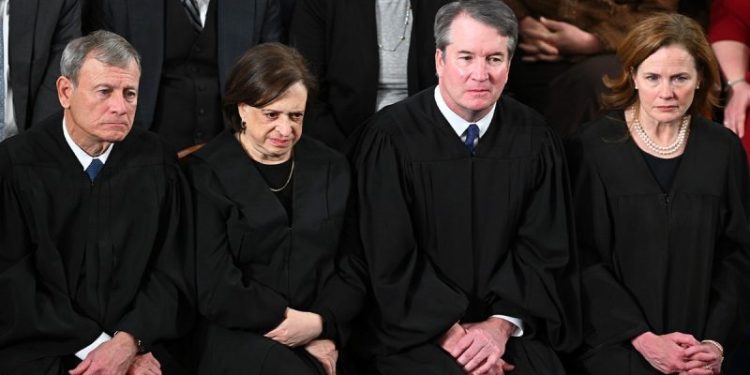 5 Supreme Court justices skip Trump State of the Union after key tariff ruling